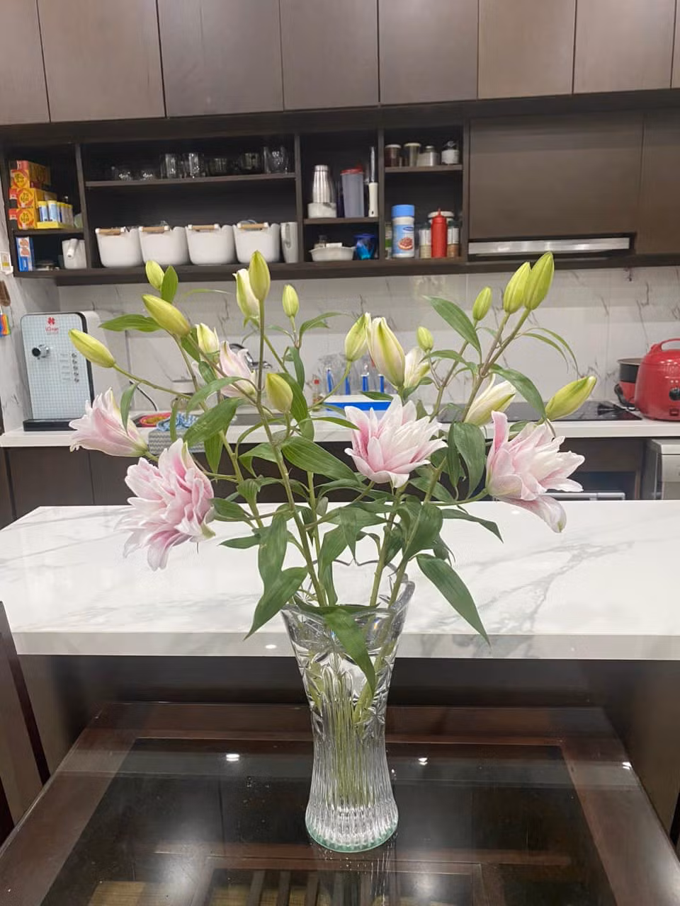 Không gian phòng bếp hiện đại. Ảnh: FBNV