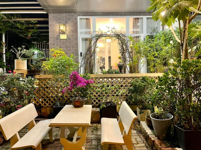 Được biết, biệt thự của Á hậu Trịnh Kim Chi và ông xã đại gia rộng 200m2, tọa lạc tại Quận 7 (TP HCM). Ảnh: FB Trịnh Kim Chi