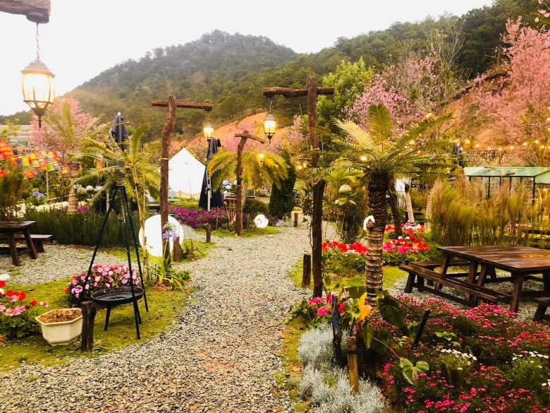 Nam nhạc sĩ khẳng dịnh, nơi đây tiện nghi "như khách sạn 5 sao". Ảnh: FBNV