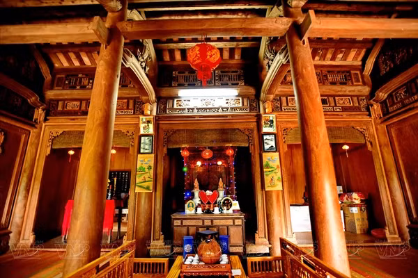 Ngôi nhà có kiến trúc nhà rường Quảng Nam, gồm 3 gian 2 chái. Ảnh: Báo ảnh Việt Nam