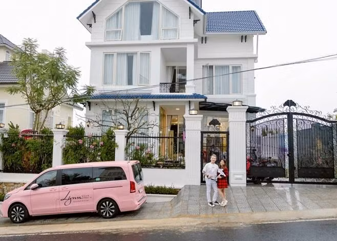 Đây là không gian nghỉ dưỡng với nhiều công năng, giúp nữ diễn viên giảm stress sau thời gian làm việc vất vả. Ảnh: FBNV