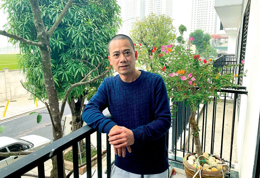 Diễn viên, đạo diễn Trần Bình Trọng là gương mặt quen thuộc của làng hài phía Bắc qua hàng loạt series như Làng ế vợ, Đại gia chân đất...Ảnh: Noithat Erado