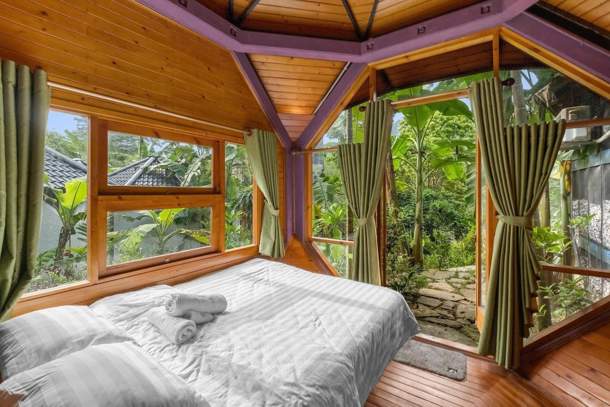 Không gian trong phòng thoáng đãng, tiện nghi. Ảnh: FB Đào Anh Khánh Tree House