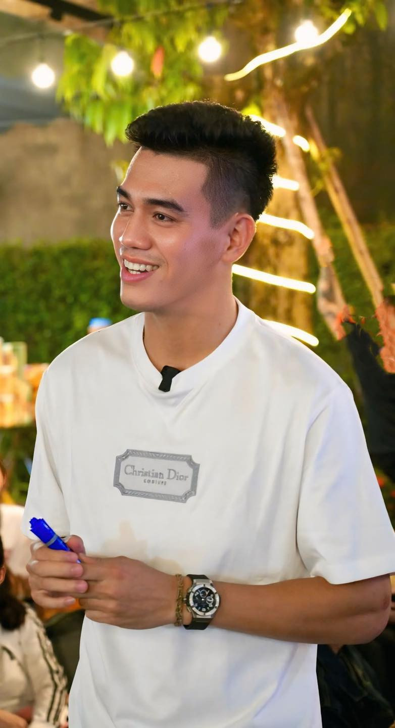 Không chỉ là ngôi sao hàng đầu trong màu áo đội tuyển Việt Nam, Tiến Linh còn sở hữu nhiều tài sản có giá trị. Ảnh: FB Nguyễn Tiến Linh