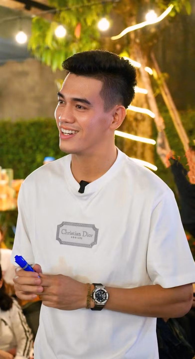 Không chỉ là ngôi sao hàng đầu trong màu áo đội tuyển Việt Nam, Tiến Linh còn sở hữu nhiều tài sản có giá trị. Ảnh: FB Nguyễn Tiến Linh