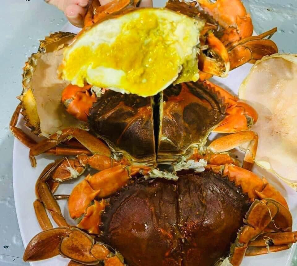 Tuy nhiên, số lượng cua cốm trên thị trường không nhiều, khiến giá cua khá đắt đỏ. Ảnh: Fcebook