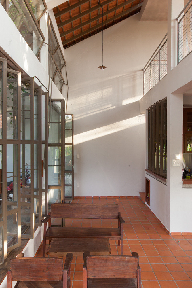 Các loại cửa khác nhau thích ứng với các vị trí khác nhau và nhiều mục đích sử dụng (cửa xếp, cửa kéo, cửa quay...). Ảnh: k59 atelier