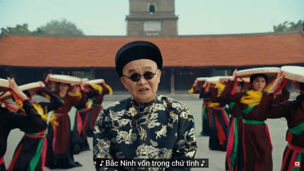 Trừ phần YouTube giữ lại, ca sĩ Hòa Minzy có thể nhận từ 1.925 USD – 11.550 USD (khoảng 48 – 270 triệu VND). Ảnh: Facebook