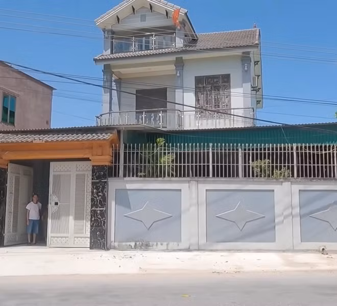 Ngôi nhà của Quang Linh Vlogs xây từ năm 2003, sau đó được sửa sang, hoàn thiện để hiện đại hơn, đáp ứng nhu cầu của gia đình. Ảnh: Arttimes