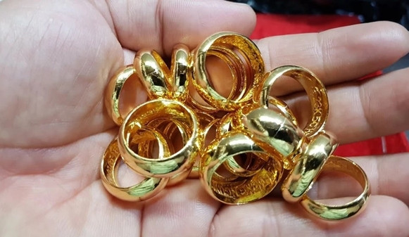 Gia vang hom nay 20/02: Pha ky luc?