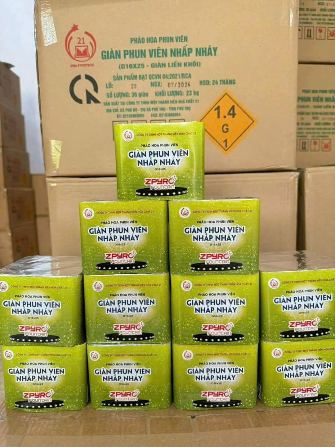 Gần Tết Ất Tỵ 2025, pháo hoa loạn giá, cháy hàng - Hình 2 Gan Tet At Ty 2025, phao hoa loan gia, chay hang-Hinh-2