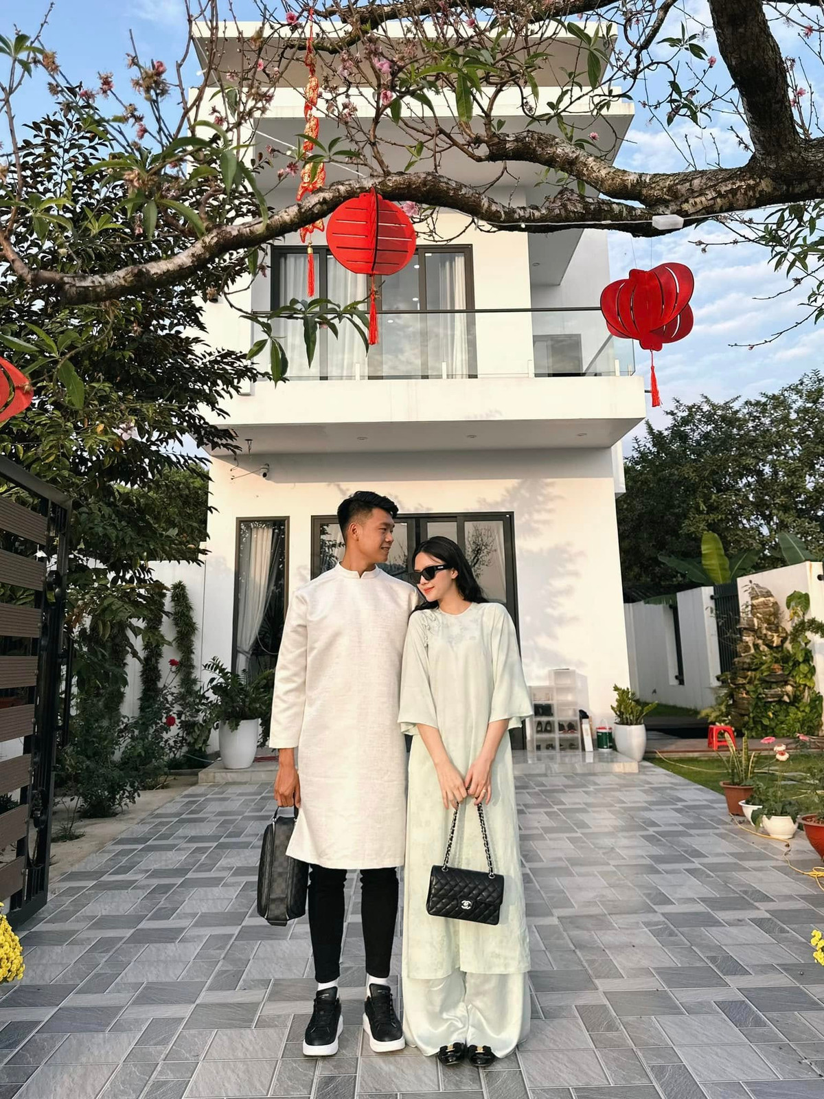 Ngoài căn hộ ở Hà Nội, vợ chồng Thành Chung còn sở hữu một căn nhà khang trang tại Tuyên Quang. Ảnh: FB Ngô Tố Uyên