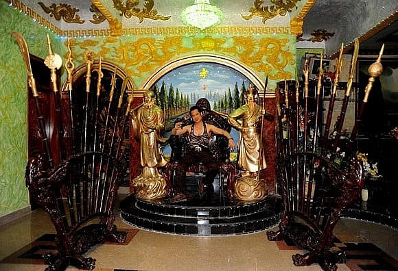 Cách trang trí bên trong căn biệt thự khiến nhiều người ngạc nhiên bởi không theo một trường phái nào. Ảnh: Internet