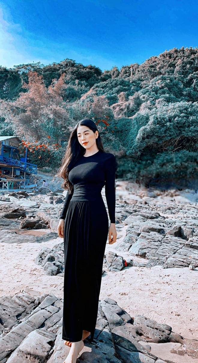 Nhờ khả năng kinh doanh nhanh nhạy, sau cuộc ly hôn ồn ào với chồng cũ Tôn Bằng, Hằng Du Mục vẫn là "phú bà". Ảnh: Facebook