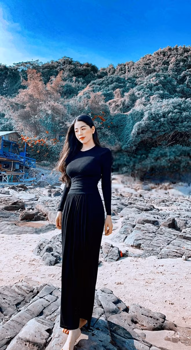 Nhờ khả năng kinh doanh nhanh nhạy, sau cuộc ly hôn ồn ào với chồng cũ Tôn Bằng, Hằng Du Mục vẫn là "phú bà". Ảnh: Facebook