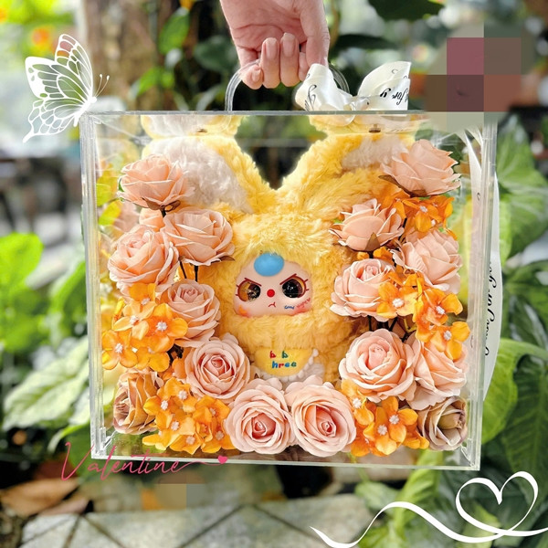 Chị Giang, nhân viên tại một cửa hàng quà tặng và phụ kiện ở Cầu Giấy (Hà Nội) cho biết, Baby Three là món quà bán chạy nhất dịp Valentine năm nay. Thậm chí, một số mẫu "hot" như Gương Thần Baby Three, Hải Sản...còn "cháy hàng". Ảnh: FB Nhóc Giftshop