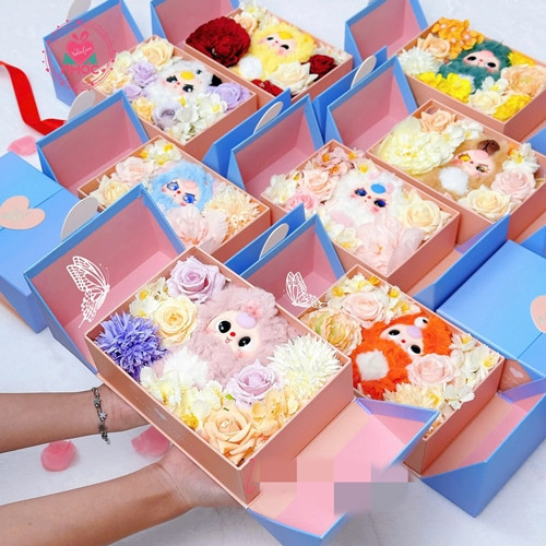 Những hộp quà Baby Three được trang trí bắt mắt. nh: FB Nhóc Giftshop