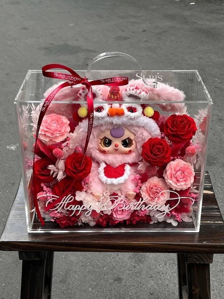 Mỗi bó hoa Baby Three giá dao động từ 200.000 – 900.000 đồng/set, tùy loại. Ảnh: Facebook