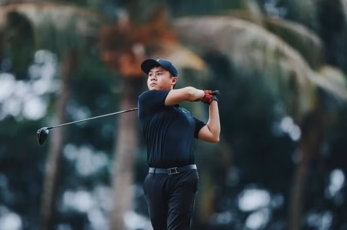 Phan Thành không còn giữ thói quen khoe siêu xe như trước đây. Dù vậy, Phan Thành vẫn có mối quan hệ tốt với các đại gia nức tiếng làng xe như Minh Nhựa, Cường Đô La...Ảnh: FBNV