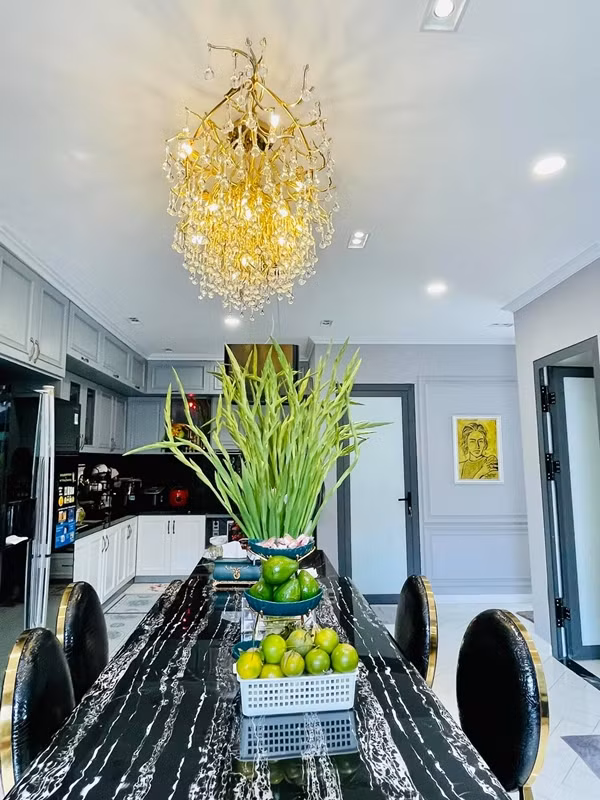 Phòng bếp hiện đại. Ảnh: FBNV