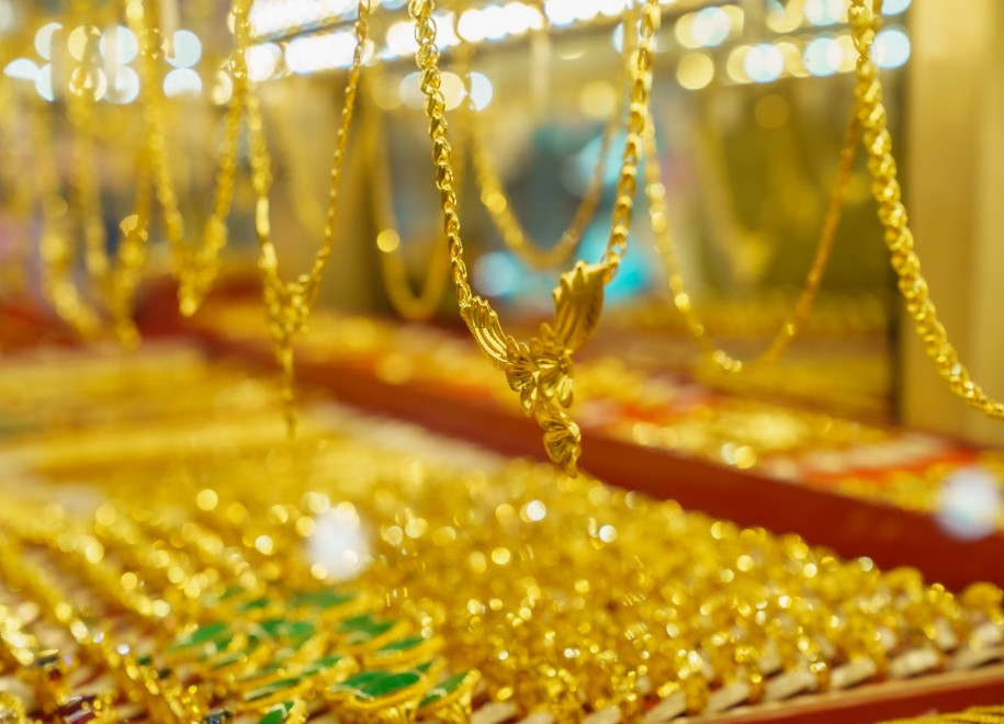 Gia vang hom nay 07/02: Bat ngo lao doc?