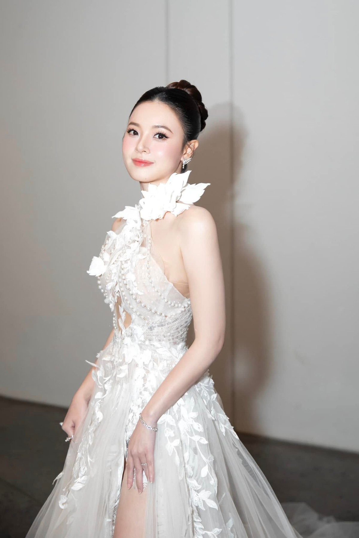 Bên cạnh việc tham gia các hoạt động nghệ thuật, cô còn là một nữ doanh nhân tài năng, điều đó được thể hiện qua khối tài sản của Midu. Ảnh: FB Đặng Thị Mỹ Dung