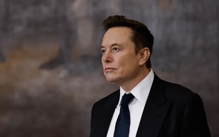 Tháng 11/2021, tỷ phú Elon Musk đạt dấu mốc mới khi tài sản của ông vượt qua 300 tỷ USD. Sự kiện này trùng với thời điểm cổ phiếu Tesla tăng mạnh, đưa giá trị vốn hóa thị trường của công ty lên trên 1.000 tỷ USD lần đầu tiên. Ảnh: RNZ