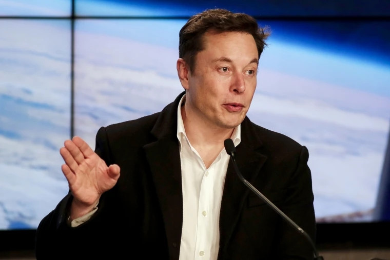 Hiện tại, Elon Musk đang sở hữu 384 tỷ USD, là người giàu nhất hành tinh. Ảnh: NBC News