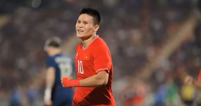 Trong trận chung kết lượt về Asean Cup 2024 với Thái Lan tối 5/1, tiền đạo Phạm Tuấn Hải nhận về sự chú ý từ người hâm mộ khi ghi bàn thắng mở màn cho Việt Nam ở phút thứ 8. Ảnh: Vietnam+