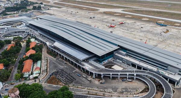 Dự án Nhà ga T3 Tân Sơn Nhất có tổng vốn đầu tư gần 11.000 tỷ đồng, đã hoàn thành vượt tiến độ, trở thành nhà ga hiện đại nhất cả nước. Ảnh: Vietnamnet