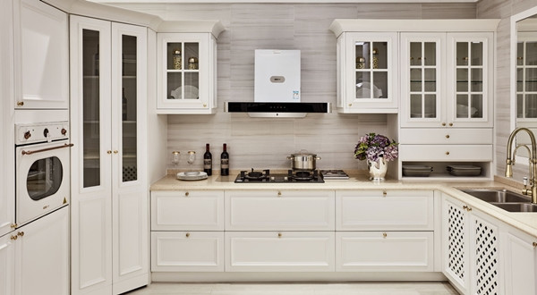 Nhiều gia chủ thuê thiết kế nhà nhưng không tuân theo kích thước nội thất bếp, gây bất tiện khi sử dụng. Kích thước đồ nội thất bếp rất quan trọng, có thiết kế quy chuẩn với kích thước căn bếp và người sử dụng. Ảnh: Kitchen room