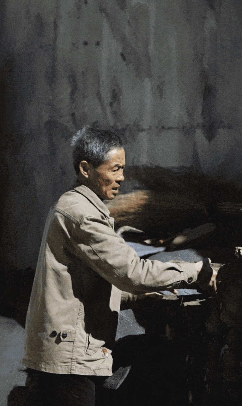 Lũ trẻ rất thích về đây để bắt cua, học nấu ăn với bà nội và chạy nhảy khắp nơi mà không thấy chán. Ảnh: Sohu