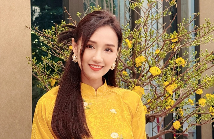  Lã Thanh Huyền được nhiều khán giả biết đến với biệt danh "nữ diễn viên giàu nhất phim VTV". Người đẹp hiện sống trong căn biệt thự ven sông đắt đỏ tại Hà Nội. Ảnh: Vietnamnet