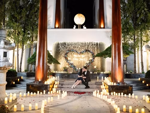 Trong khuôn viên biệt thự có một chòi nghỉ sân vườn để uống trà, thư giãn. Ảnh: FBNV