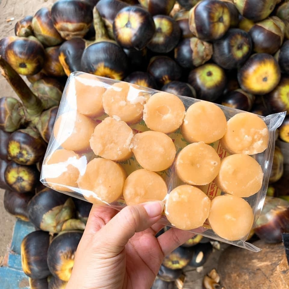 Từ thốt nốt có thể chế biến thành chè, đường thốt nốt, dầm sữa chua, bánh thốt nốt, bánh bò thốt nốt, thốt nốt dầm...Ảnh: Tiệm thuốc Bắc Sài Gòn