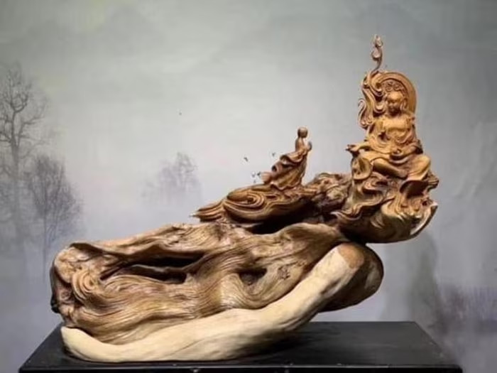 Đáng chú ý, gỗ nhai bách có mùi thơm đặc trưng, lưu hương hàng trăm, thậm chí là hàng nghìn năm. Ảnh: Internet