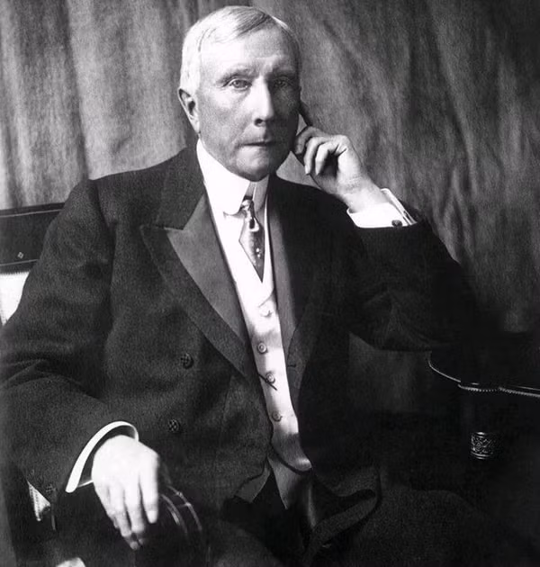 “Ông vua dầu mỏ” tôn trọng mọi quan điểm, chia công ty thành nhiều nhóm, nhiều bộ phận và kích thích họ cạnh tranh với nhau. Ảnh: Getty