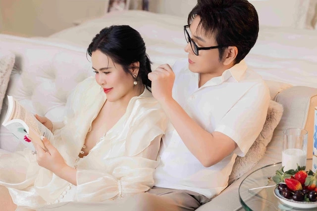 NSƯT Vũ Luân và Hoa hậu Phương Lê đã đăng ký kết hôn từ tháng 4 năm ngoái. Tuy nhiên, cặp đôi vẫn chưa tổ chức đám cưới vì quá bận rộn. Ảnh: Người lao động