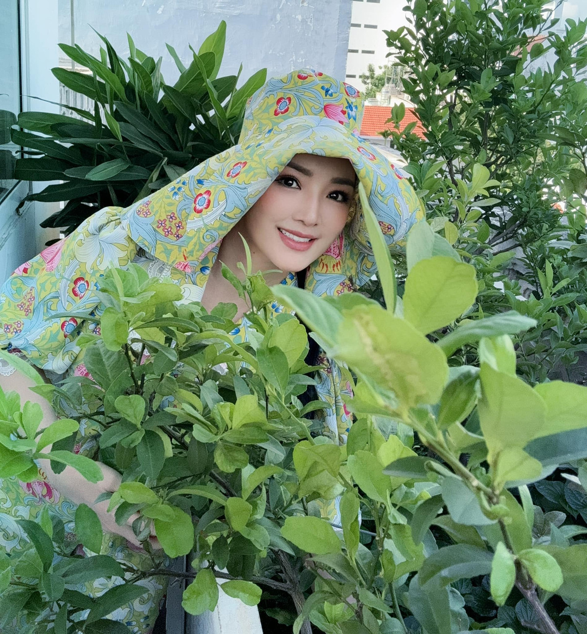 Khu vườn ngập tràn tràn cây xanh. Ảnh: FBNV