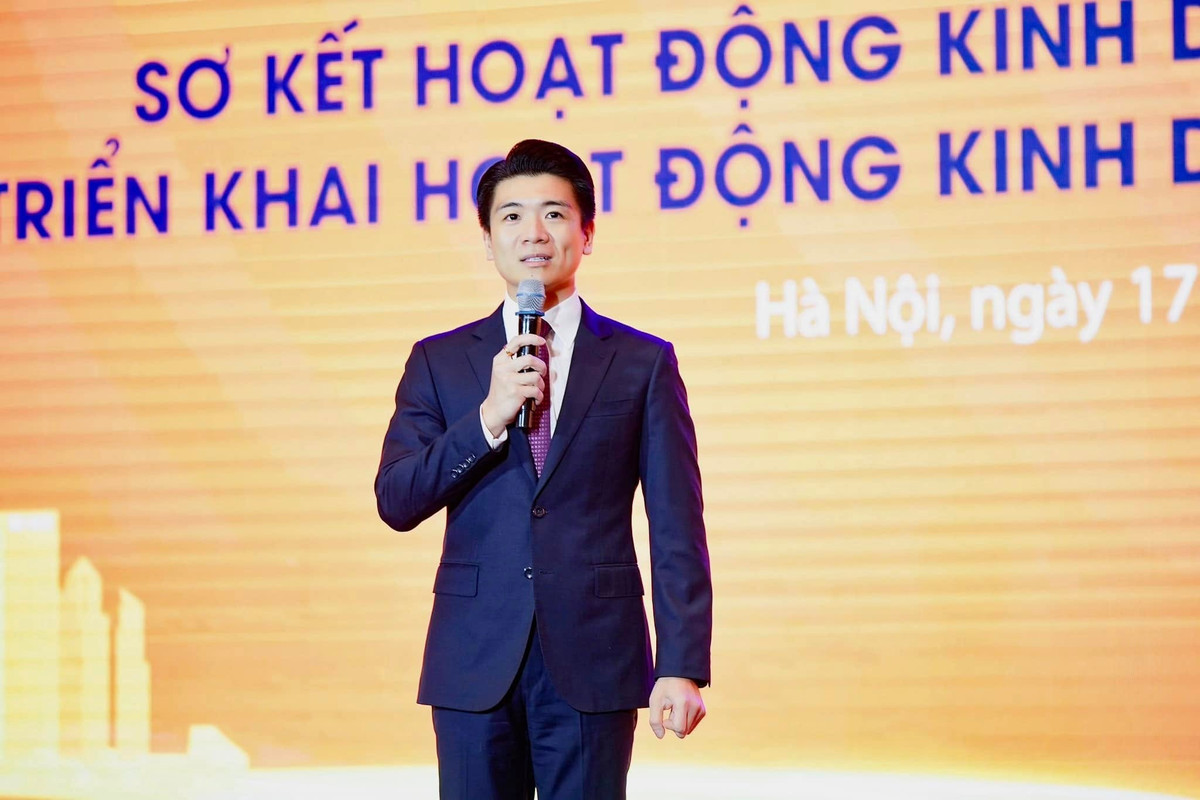 Doanh nhân Đỗ Quang Vinh là con trai cả bầu Hiển. Anh từng có nhiều năm du học ở châu Âu, tốt nghiệp Thạc sỹ chuyên ngành Tài chính và Quản trị tại University of East Anglia (Anh). Ảnh: FB Đỗ Quang Vinh