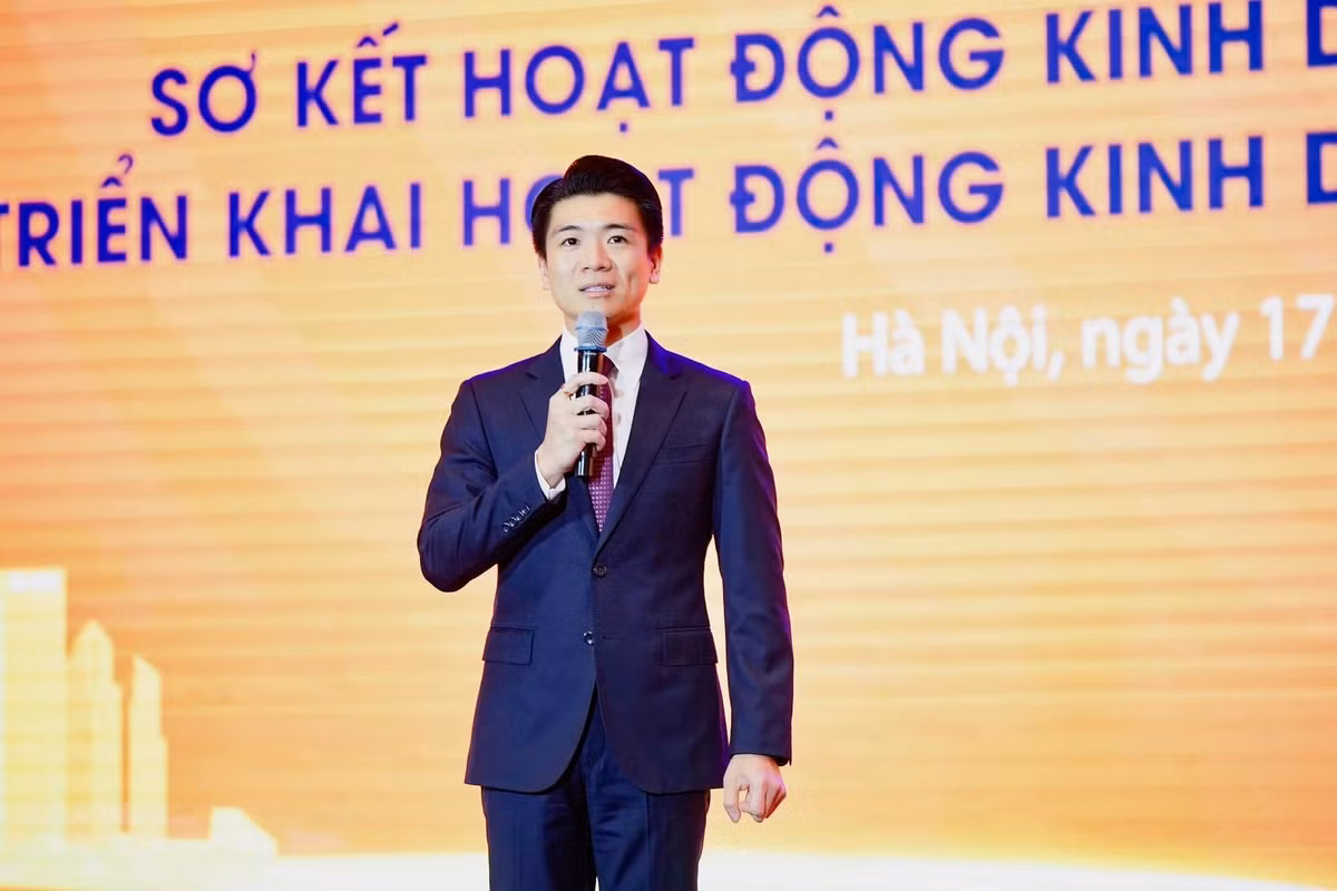 Doanh nhân Đỗ Quang Vinh là con trai cả bầu Hiển. Anh từng có nhiều năm du học ở châu Âu, tốt nghiệp Thạc sỹ chuyên ngành Tài chính và Quản trị tại University of East Anglia (Anh). Ảnh: FB Đỗ Quang Vinh