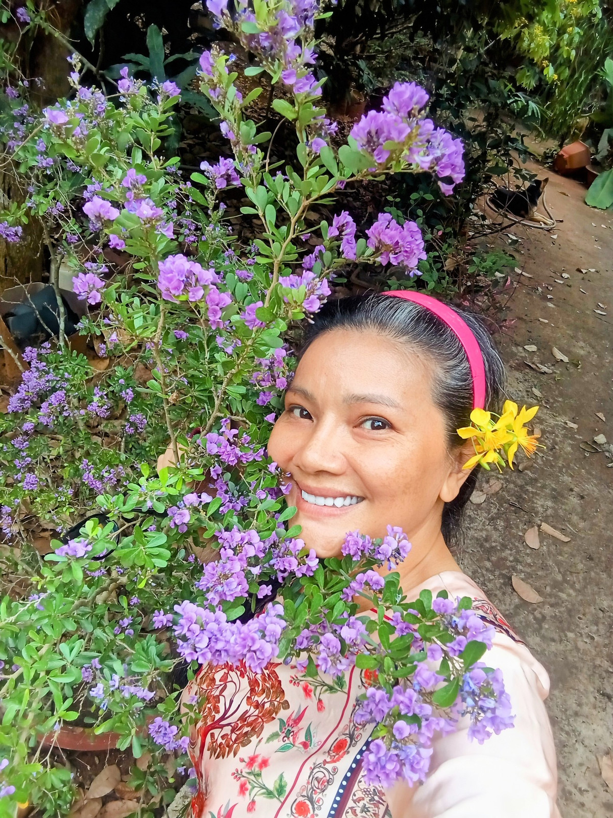 Ở tuổi U50, nữ diễn viên tìm thấy niềm vui bình dị trong khu vườn rộng 6.000m2 tại Bình Phước. Ảnh: FB Nguyễn Kiều Trinh