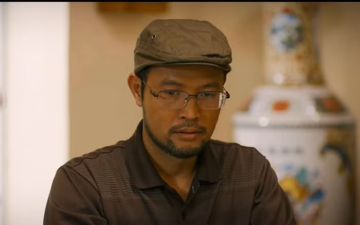 Mới đây, NSƯT Thái Sơn được khán giả nhận xét xứng đáng nhận danh hiệu NSND với vai ông Bình trong "Cha tôi người ở lại" đang gây sốt màn ảnh. Ảnh: Chụp màn hình