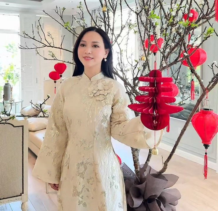 Không chỉ khiến mọi người kinh ngạc bởi lịch livestream dày đặc, “phú bà” Hannah Olala còn gây ấn tượng với khối tài sản đồ sộ. Ảnh: FBNV