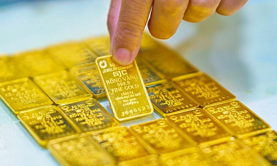 Gia vang hom nay 02/02: Lap ky luc moi?
