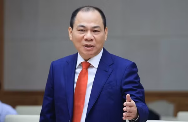 Ty phu Pham Nhat Vuong tang gan 200 bac trong danh sach cua Forbes