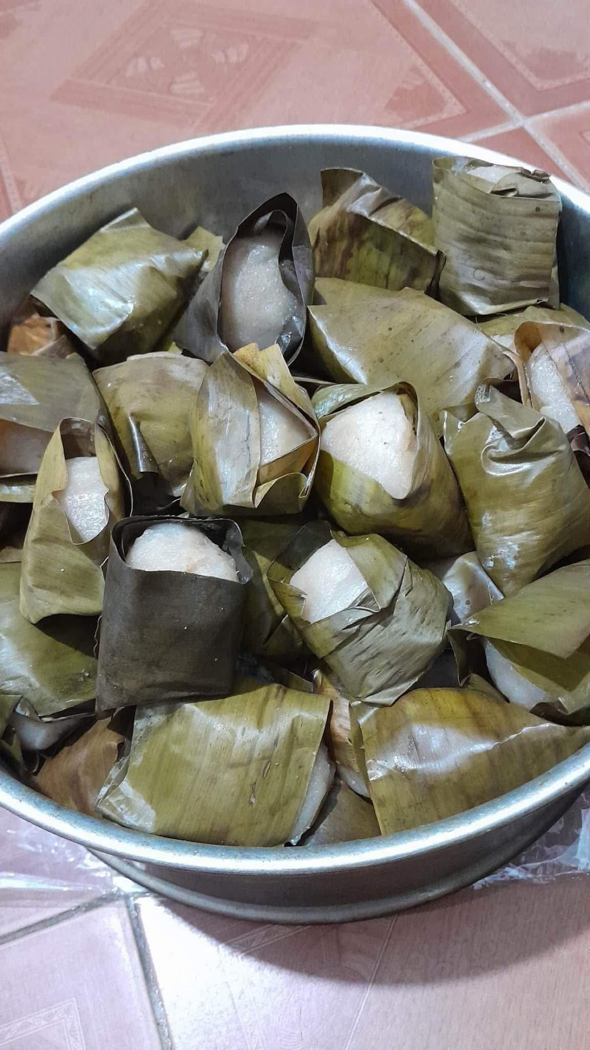 Bánh sống có thể bảo quản trong ngăn đá tủ lạnh được 5-6 tuần. Khi ăn, chỉ cần hấp cách thuỷ khoảng 30 phút là chín. Ảnh: Facebook