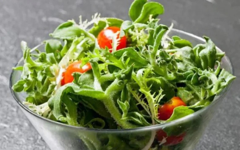 Tại một số đơn vị cung cấp ở Nhật Bản, giá rau giọt sương dao động từ 1 - hơn 7 triệu đồng/rau tươi. Ảnh: Facebook