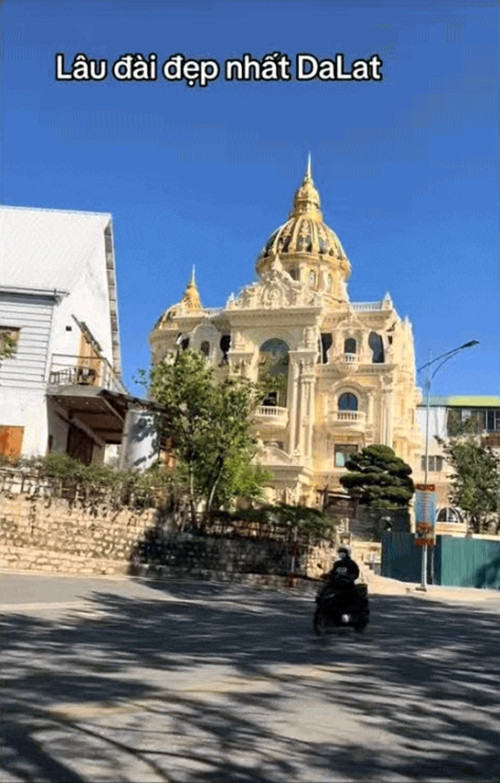 Tòa nhà vẫn đang trong quá trình hoàn thiện nội thất nhưng kiến trúc bên ngoài gây ấn tượng mạnh. Ảnh: @vinafarm.nng.sn.lt