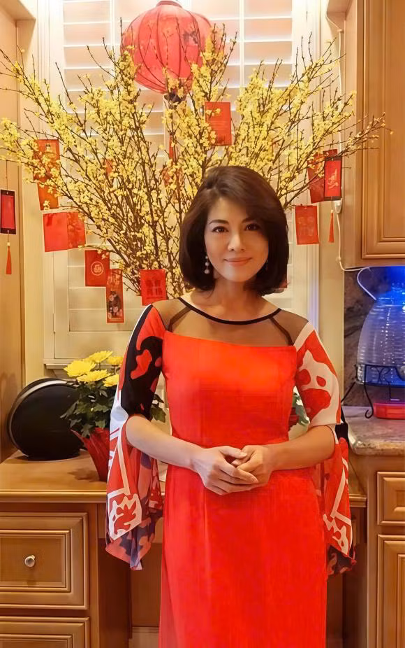 Ngôi nhà gồm 2 tầng, nằm trên diện tích đất khoảng 1.000m2. Ảnh: FBNV